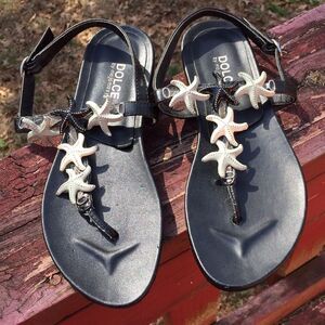 Dolce by Mojo Moxy sandals/CLEARANCE